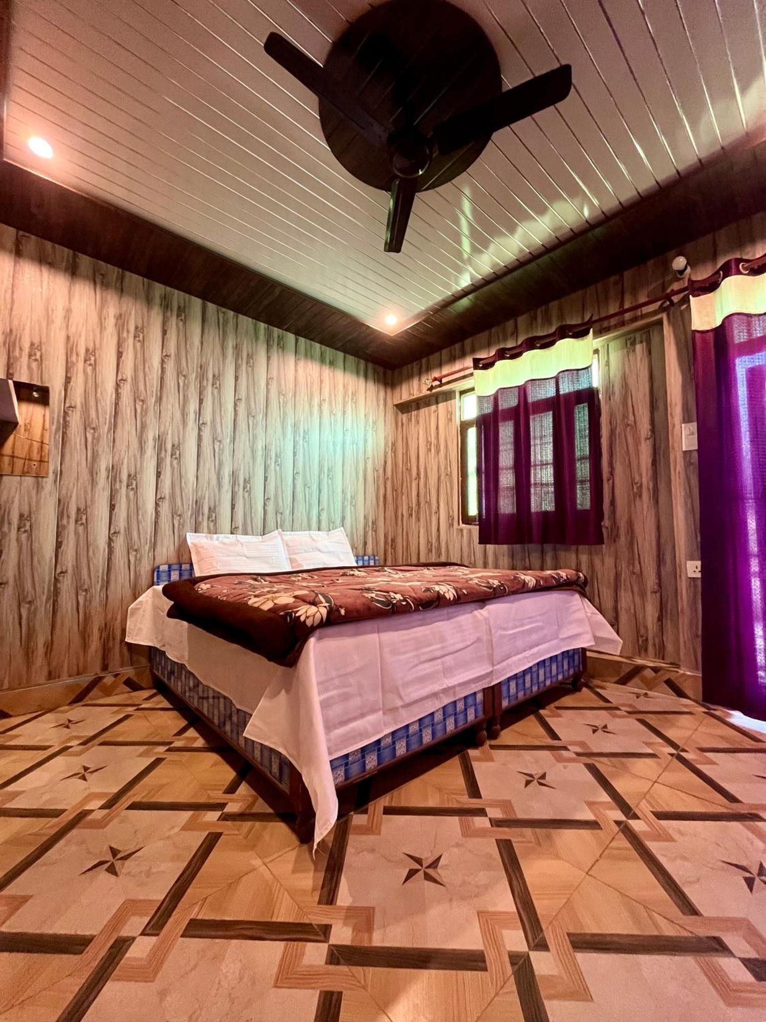 Astha Guest House Gopeshwar Kültér fotó